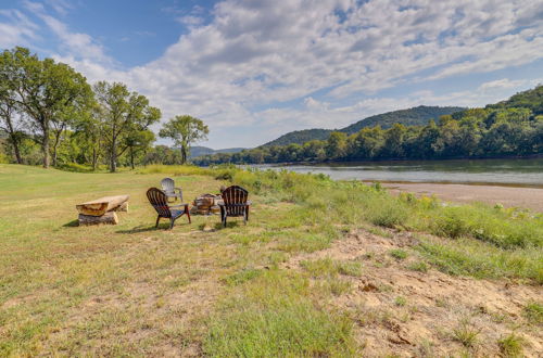 Photo 6 - Melbourne Home w/ Fire Pit on the White River