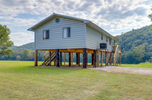 Photo 12 - Melbourne Home w/ Fire Pit on the White River