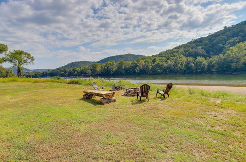 Photo 10 - Melbourne Home w/ Fire Pit on the White River