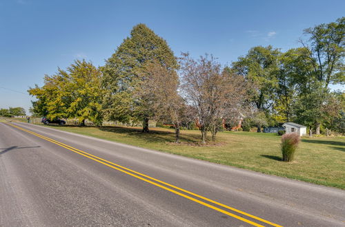 Photo 5 - Quaint Economy Retreat w/ Patio & Spacious Yard