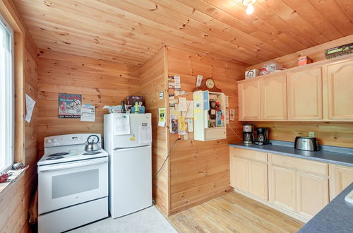 Photo 5 - Secluded Harmony Cabin w/ Deck, Dock, Boats