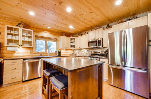 Photo 16 - Spacious Packwood Cabin w/ Hot Tub - Near River