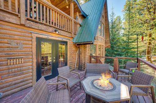 Photo 20 - Spacious Packwood Cabin w/ Hot Tub - Near River