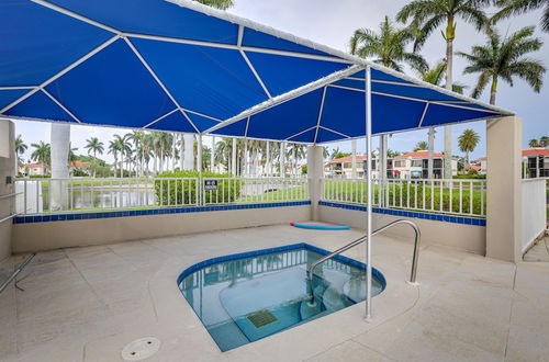 Foto 34 - Sunny St Pete Getaway With Shared Pool & Hot Tub