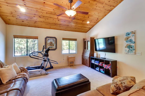 Photo 16 - Inviting Pinetop Home w/ Fireplaces & Large Deck