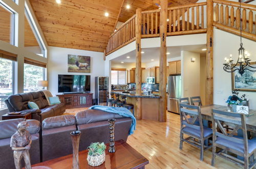 Foto 1 - Inviting Pinetop Home w/ Fireplaces & Large Deck