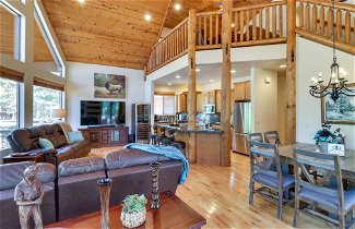 Foto 1 - Inviting Pinetop Home w/ Fireplaces & Large Deck