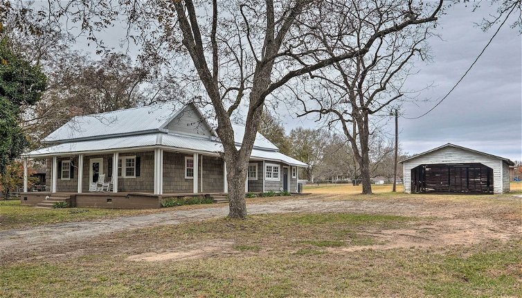 Photo 1 - Traditional Southern House With Front Porch