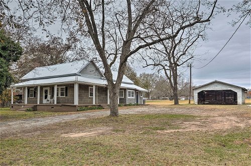 Photo 1 - Traditional Southern House With Front Porch