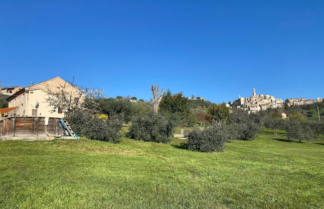 Charming 2-bed Apartment in Petritoli - Foto 3