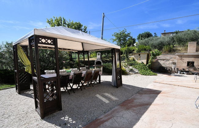 Charming 2-bed Apartment in Petritoli - Foto 10