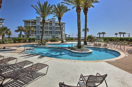 Photo 25 - Pointe West Family Retreat: Balcony & Ocean Views