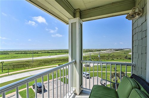 Photo 31 - Pointe West Family Retreat: Balcony & Ocean Views