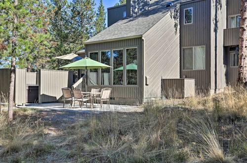 Foto 4 - Large Sunriver Retreat w/ Hot Tub: Ski + Hike