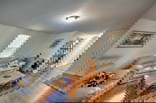 Foto 15 - Cozy Apt by ITS 85 Trail, ½ Mi to Lake Wassookeag