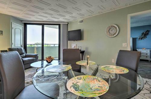 Foto 25 - Gulf Front Hudson Condo w/ Pool Access & Views