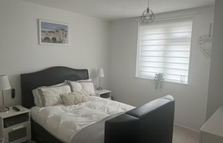 Photo 2 - Impeccable 2-bed Apartment Close to City Centre