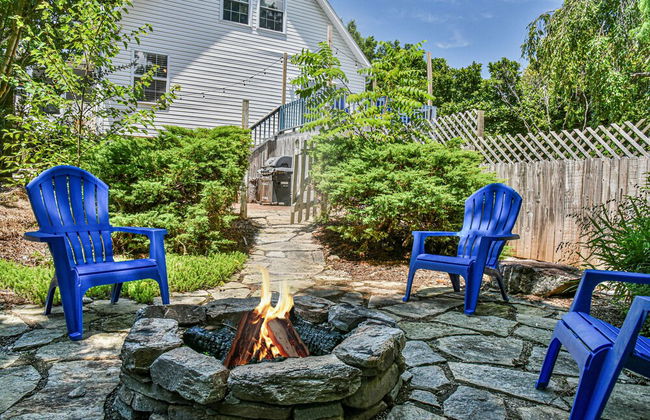 2 BR apt near Mtn to Sea Hiking Trail - Photo 14