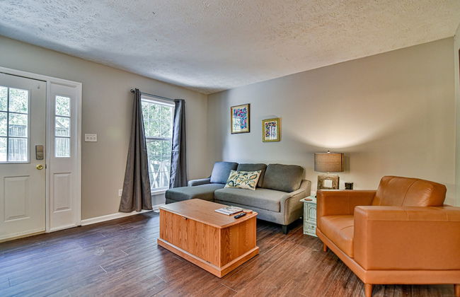 2 BR apt near Mtn to Sea Hiking Trail - Photo 7