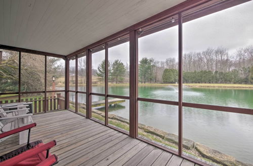 Photo 5 - Quaint Winesburg Cottage w/ Porch & Pond