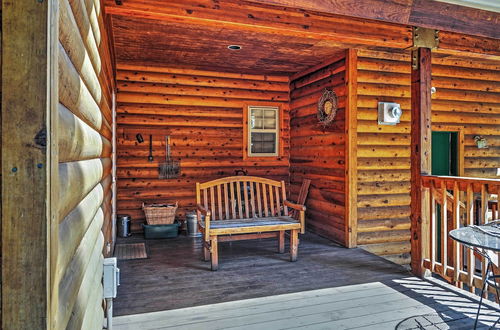 Foto 15 - Shaver Lake Cabin w/ Hot Tub, Deck & Trail Access