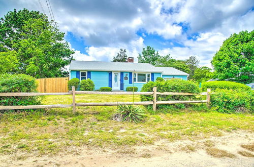 Foto 5 - Pet-friendly Cape Cod Getaway < 1 Mi to Beach