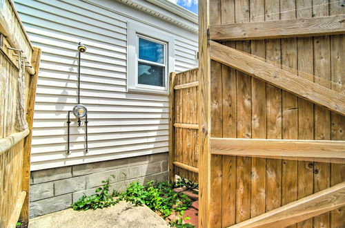 Foto 25 - Pet-friendly Cape Cod Getaway < 1 Mi to Beach