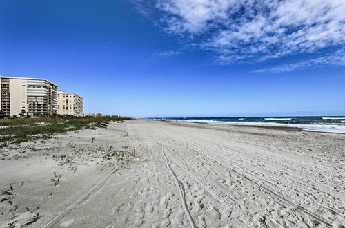 Photo 22 - Sunny Cocoa Beach Condo: Balcony & Community Pool