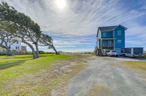 Photo 26 - Waterfront Home w/ Sunset & Lighthouse Views