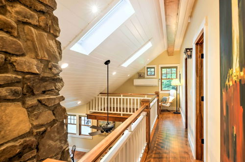 Photo 20 - Sugar Berry-remodeled Laughlintown Craftsman Home