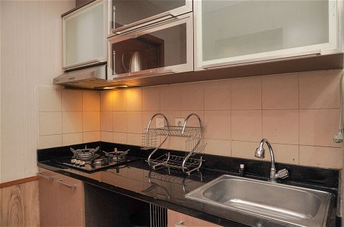 Photo 5 - Best Homey 1Br Apartment At Thamrin Residence