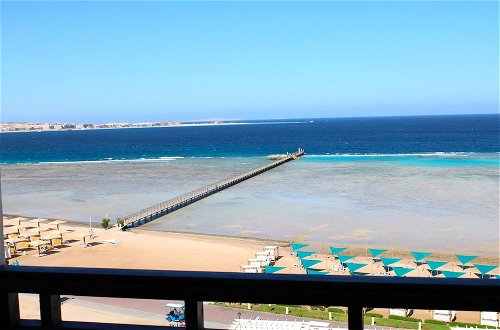 Photo 23 - Beachfront and sea View in 5 Star Hotel Hurghada