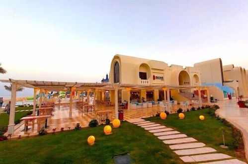 Photo 12 - Beachfront and sea View in 5 Star Hotel Hurghada