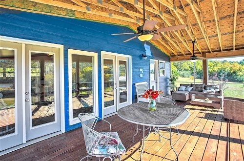 Photo 21 - 'granvilles Blue Cottage' Porch & River View
