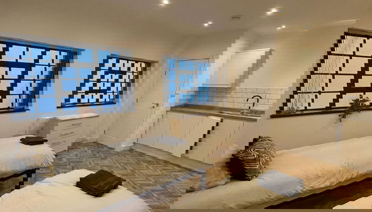 Foto 1 - Boutique Luxury Townhouse 3 Floors Designer Home