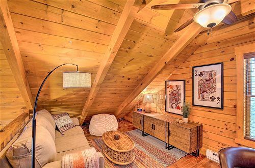 Foto 22 - Luxury Mountain Cabin w/ Furnished Deck + Views