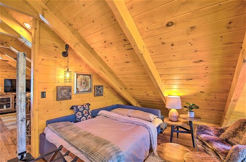 Foto 27 - Luxury Mountain Cabin w/ Furnished Deck + Views