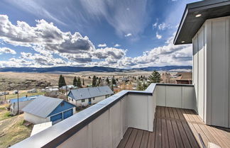 Photo 1 - Exquisite Discovery Mtn Home w/ Sweeping Views