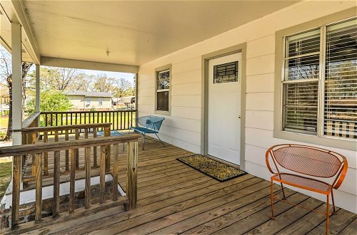 Foto 15 - Charming Home w/ Porch: Walk to Greers Ferry Lake