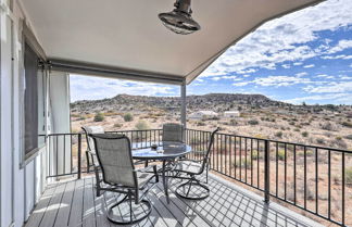 Photo 3 - Chic Wine Country Hideaway w/ Hot Tub + View