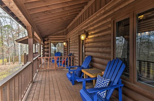 Foto 28 - Hilltop Hot Springs Log Cabin w/ Hot Tub & Grill
