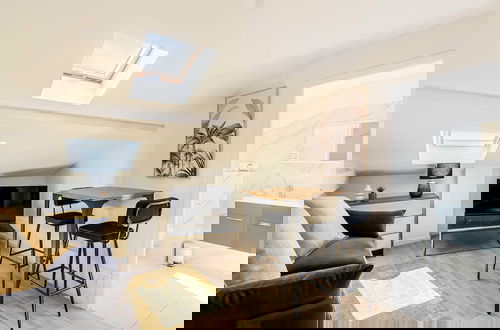 Foto 7 - Cozy Apartment - Bright Skylight - Cannes Center