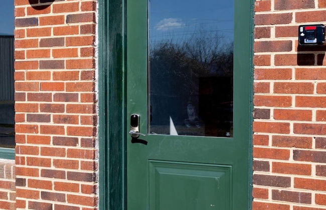 Luxury Multi-unit Historic Building Near Downtown - Photo 22