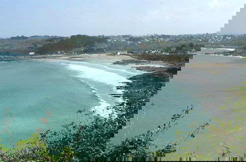 Photo 25 - Cottage in Locquirec With Beach Access