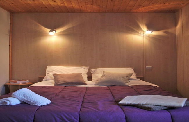 Attractive Chalet With Terrace - Photo 2