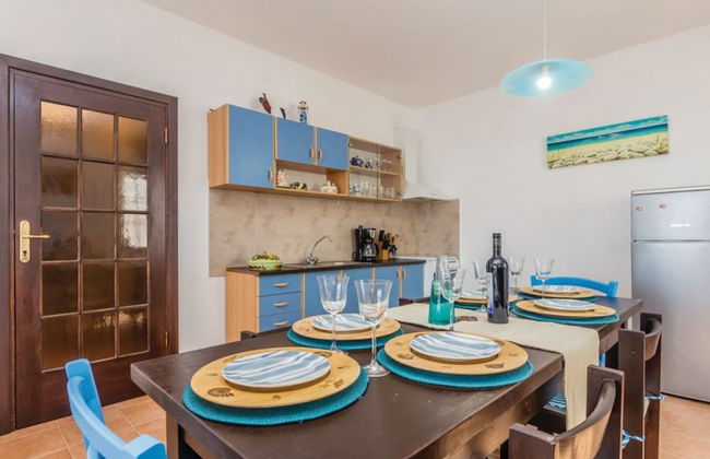 Sunny Beachfront Jablanac Apartments - Foto 17