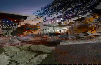 Foto 1 - Luxurious Watershaus Ranch - Pool and Hot Tub, Fireplaces, Stunning Views!
