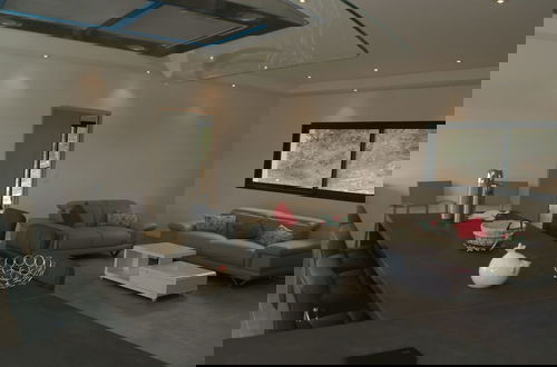 Photo 29 - State of the Art Fixtures Villa in Vidauban With Pool