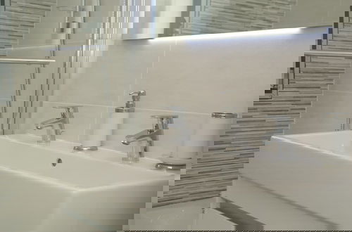 Foto 41 - State of the Art Fixtures Villa in Vidauban With Pool
