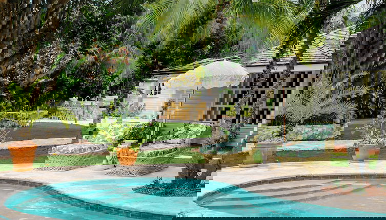 Photo 1 - Villa Oasis: Newly Remodeled Luxury Villa With Pool & Private Garden